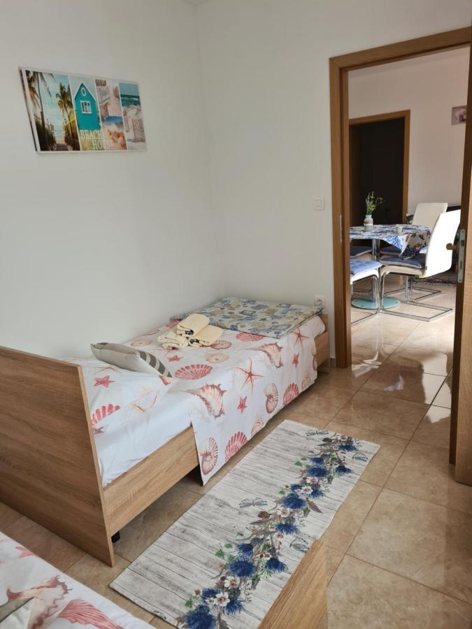 באניולה Apartman Luka מראה חיצוני תמונה